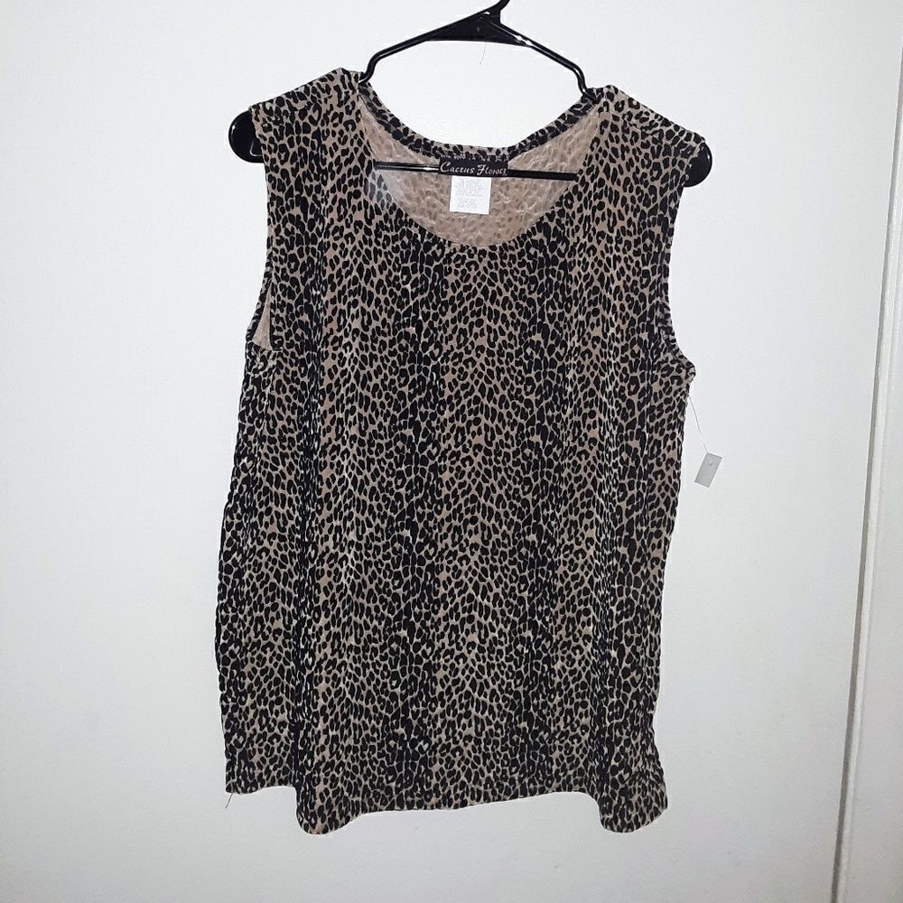 3/$20 Sale Cactus Flower  Sleeveless Top